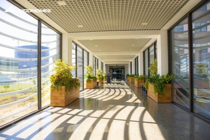 FPT Complex là một trong những công trình đầu tiên tại Việt Nam được thiết kế theo Quy chuẩn 2013 của Bộ Xây dựng về công trình sử dụng hiệu quả năng lượng