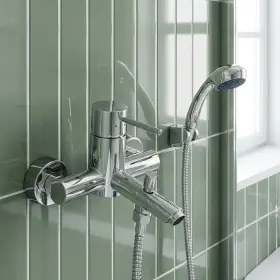 Sen tắm nóng lạnh INAX BFV-8000S-1C phối cảnh phòng tắm 3