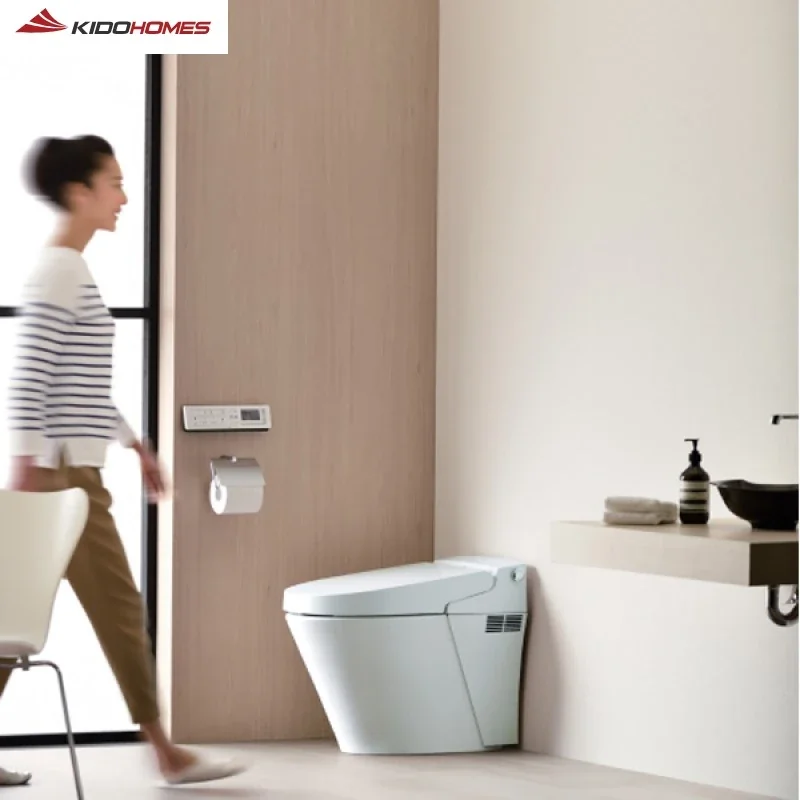 Các chuyên gia thiết bị vệ sinh đánh giá cao bàn cầu điện tử INAX về chất lượng, tính năng và độ an toàn