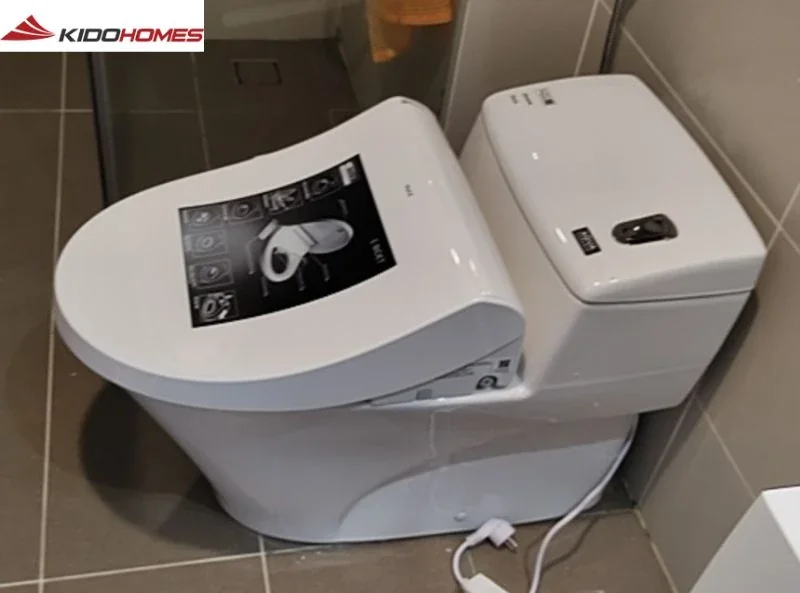 Công trình thi công INAX: Lắp đặt bồn cầu INAX AC-1008R và nắp rửa điện tử CW-H18VN tại gia đình chị Hà