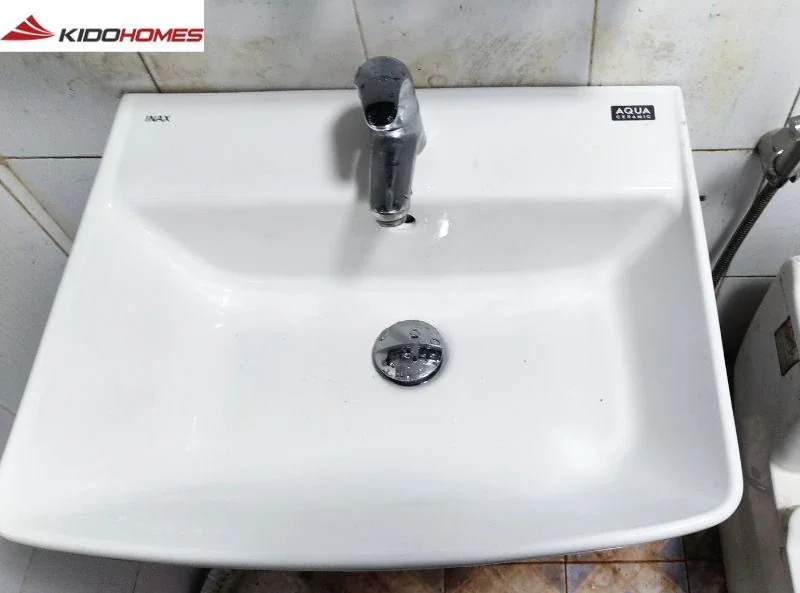 Thay thế chậu rửa mặt INAX cho nhà bác Liền – Giải pháp tiện gọn cho phòng tắm gia đình tại Sóc Sơn