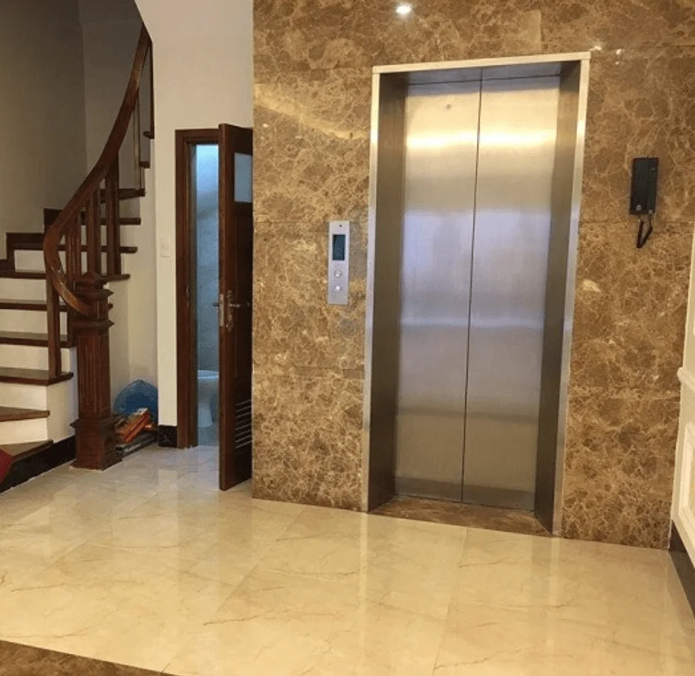 Nhà ống có thang máy tiện nghi
