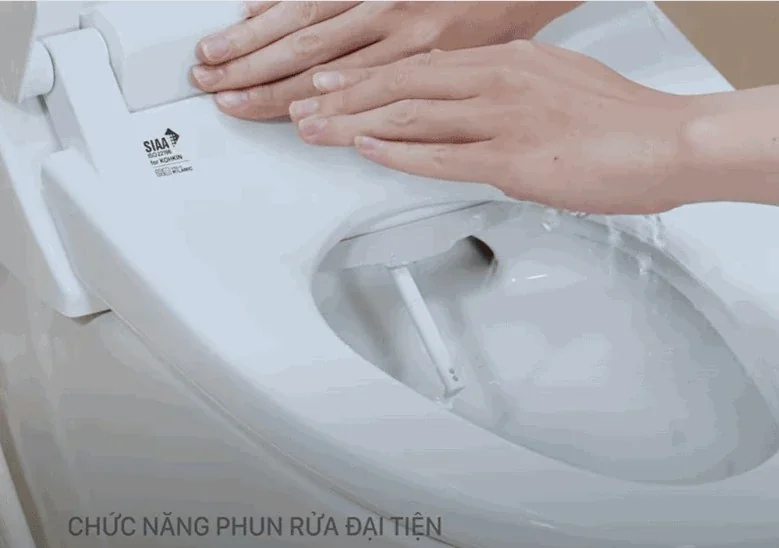Những tính năng vượt trội của nắp bồn cầu điện tử INAX: tính năng phun rửa đại tiện
